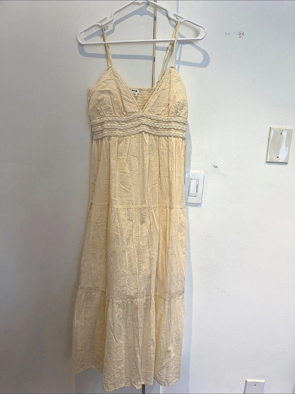Kimchi Blue Maxi Dress in Yellow Size Medium